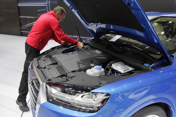 2016-audi-q7-6_600x0w