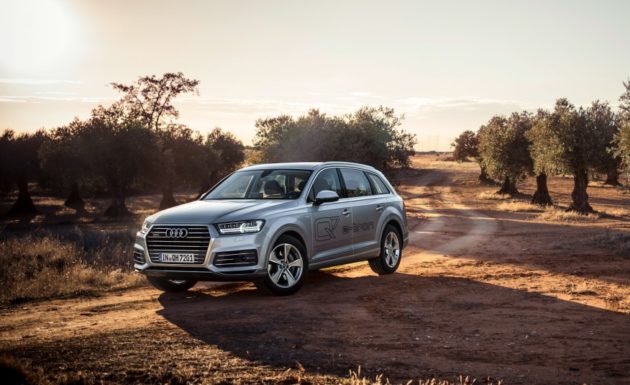 2017 Audi Q7 E-Tron 4