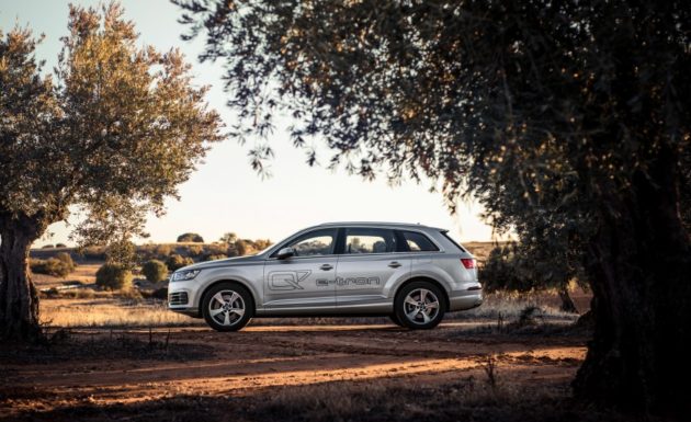 2017 Audi Q7 E-Tron 5