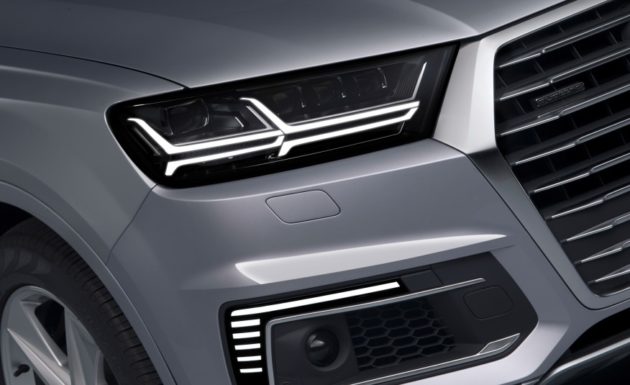 2017 Audi Q7 E-Tron 8