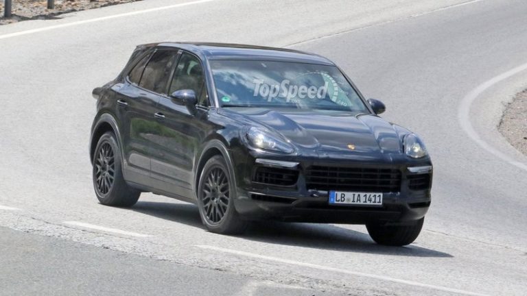 2018 Porsche Cayenne Spy Photos and Info