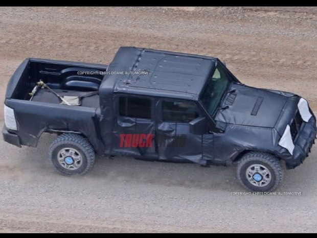 2019 Jeep Wrangler Pickup 3