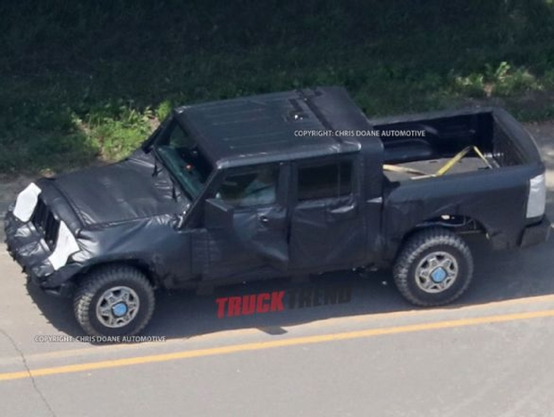 2019 Jeep Wrangler Pickup Spy Photos